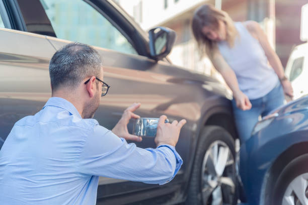 Professional Auto Insurance technician working in Independence, KY